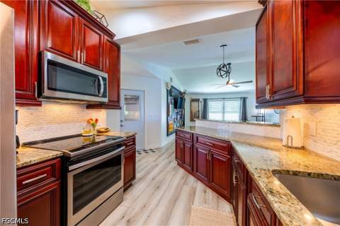 420 SW 37th St, Cape Coral FL - photo 10 of 43