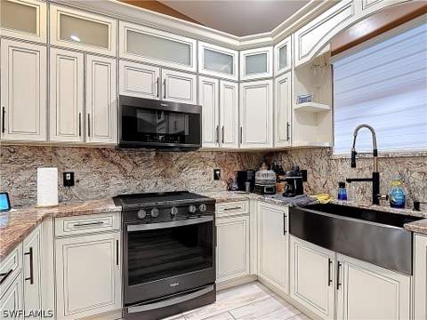 1845 Desoto Blvd N, Naples FL - photo 7 of 27