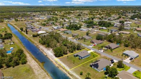 858 Rue Labeau Cir, Fort Myers FL - photo 18 of 19