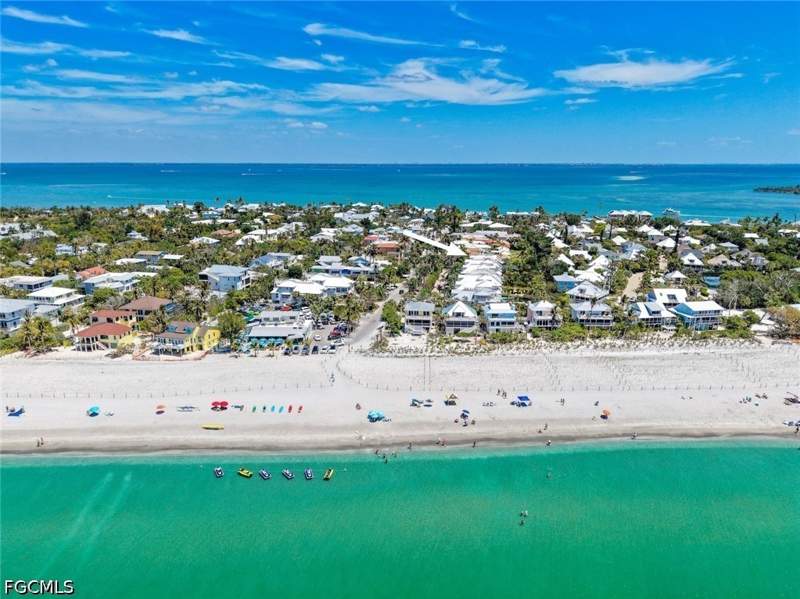 5 bedroom SingleFamilyResidence at 11525 Andy Rosse Ln, Fa Lanes Bayview, Captiva — photo 3