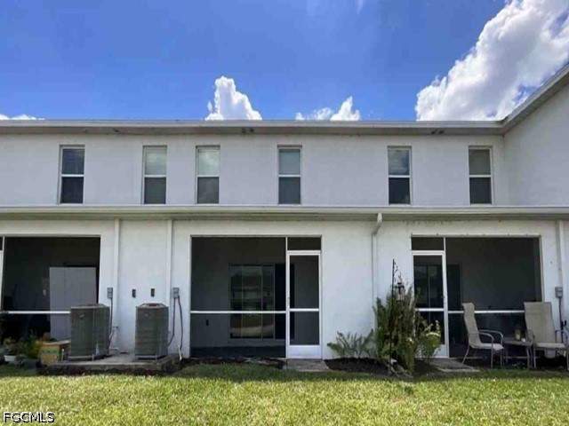 3 bedroom Townhouse at 15124 Wildflower Cir, Meadowood, Naples — photo 3