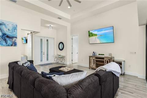 337 SW 31st Ave, Cape Coral FL - photo 13 of 33