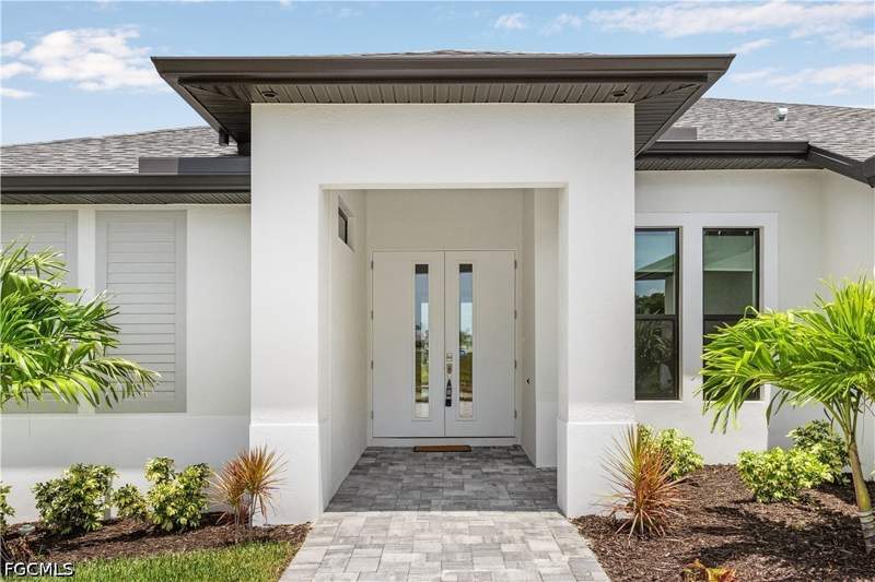 4 bedroom SingleFamilyResidence at 337 SW 31st Ave, Cape Coral, Cape Coral — photo 3