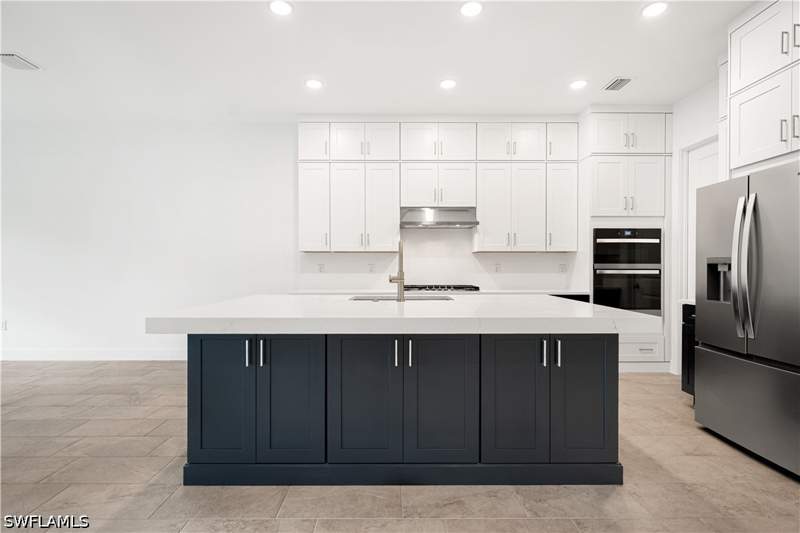 3 bedroom SingleFamilyResidence at 8771 Oceana Way, Seven Shores, Naples — photo 3