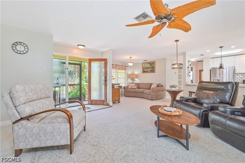 3 bedroom SingleFamilyResidence at 1910 Oak Dr, Dun Rovn Village, Alva — photo 5