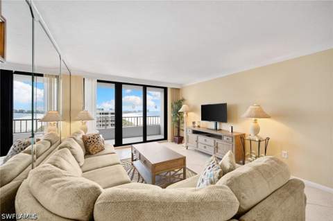 320 Seaview Ct 2009, Marco Island FL - photo 15 of 38