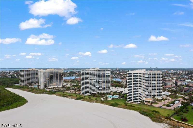 2 bedroom Condominium at 320 Seaview Ct 2009, South Seas Club Condo, Marco Island — photo 4