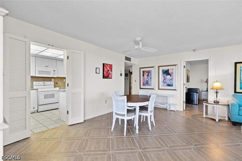 2 bedroom Condominium at 7148 Estero Blvd 322, Creciente Condo East, Fort Myers Beach — photo 5