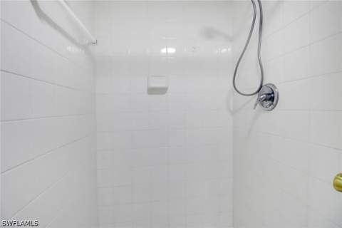 4635 Bayshore Dr P4, Naples FL - photo 15 of 25