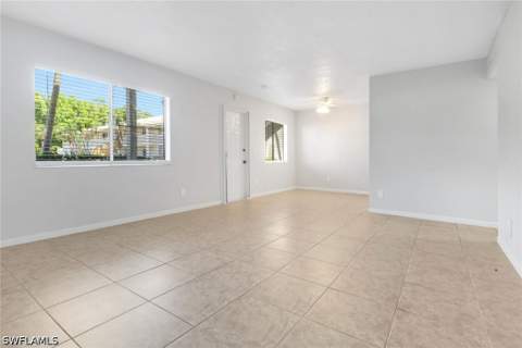 4635 Bayshore Dr P4, Naples FL - photo 8 of 25