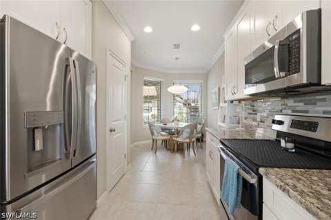 9440 Benvenuto Ct 3-104, Naples FL - photo 15 of 47