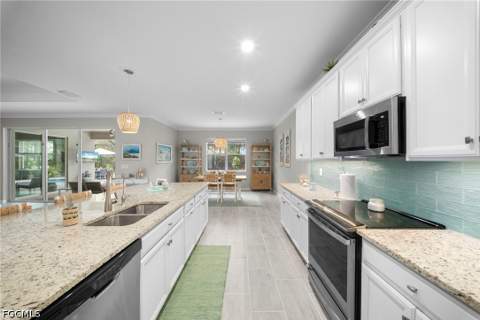 16378 Bonita Landing Cir, Bonita Springs FL - photo 15 of 50