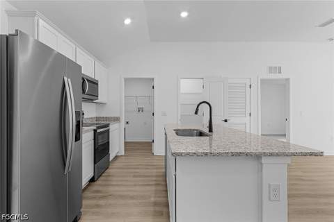 724 Goldrock Rd, Lehigh Acres FL - photo 7 of 25
