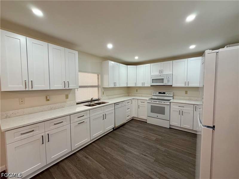 3 bedroom SingleFamilyResidence at 122 Roosevelt Ave, Lehigh Acres, Lehigh Acres — photo 5