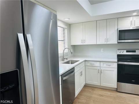 15320 Moonraker Ct 209, North Fort Myers FL - photo 6 of 38