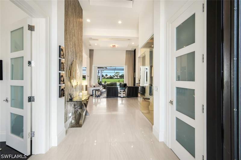 5 bedroom SingleFamilyResidence at 16438 Seneca Way, Seneca, Naples — photo 4