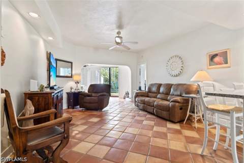 2294 Anchorage Ln B, Naples FL - photo 14 of 34