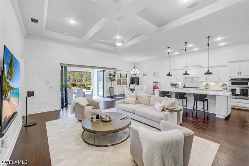 3 bedroom SingleFamilyResidence at 9403 Surfbird Ct, Greyhawk At Golf Club Of The Everglades, Naples — photo 2