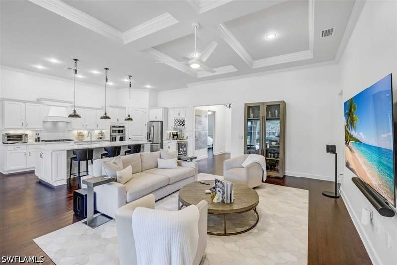 3 bedroom SingleFamilyResidence at 9403 Surfbird Ct, Greyhawk At Golf Club Of The Everglades, Naples — photo 3