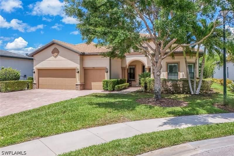 3 bedroom SingleFamilyResidence at 9403 Surfbird Ct, Greyhawk At Golf Club Of The Everglades, Naples — photo 5