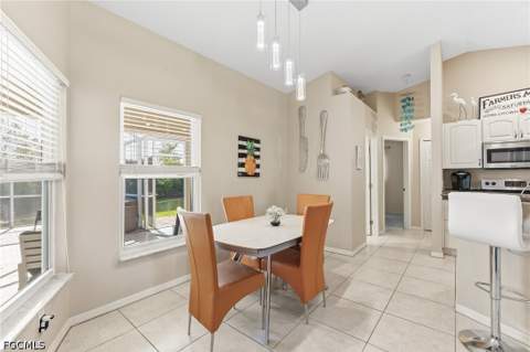 311 NE 17th Pl, Cape Coral FL - photo 12 of 31