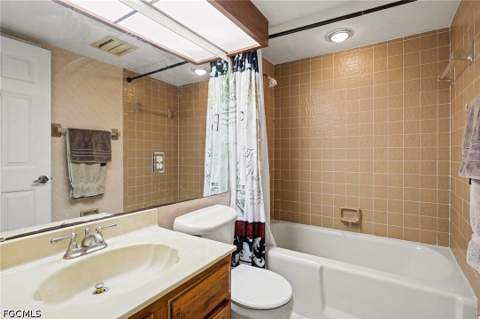 4703 SE 17th Pl 404, Cape Coral FL - photo 10 of 20