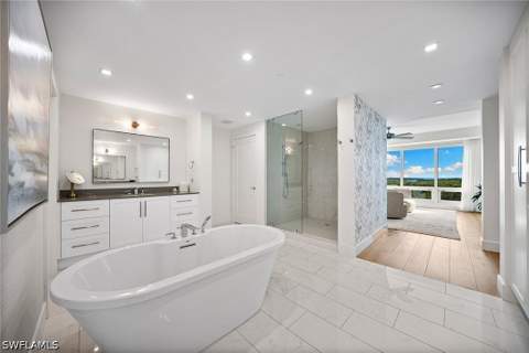13915 Old Coast Rd 506, Naples FL - photo 15 of 38