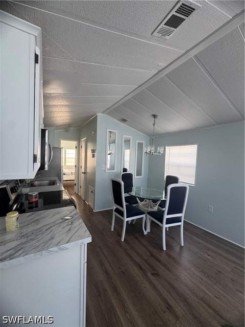 17010 Puppy Dog Dr, Fort Myers FL - photo 6 of 34