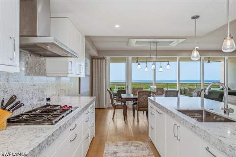 13925 Old Coast Rd 905, Naples FL - photo 10 of 48