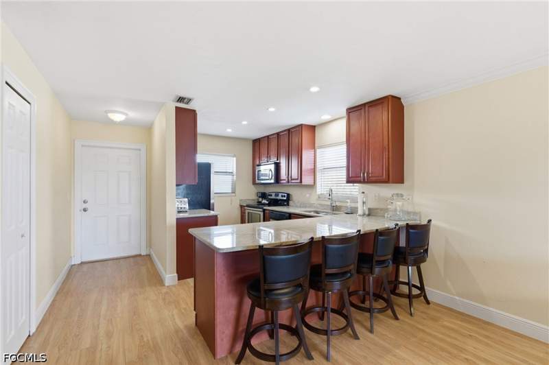 2 bedroom Condominium at 4718 SE 5th Ave 9, Caribbean Breeze Condo, Cape Coral — photo 2