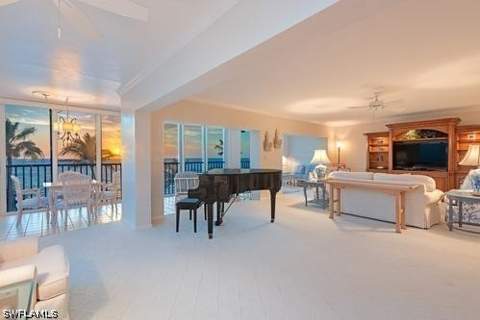 3377 Gulf Shore Blvd N 4D, Naples FL - photo 13 of 31