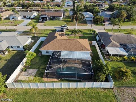 1825 SE 12th Ter, Cape Coral FL - photo 6 of 36