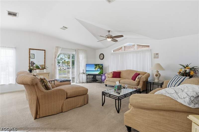 2 bedroom ManufacturedHome at 5 Monaco Ter, Riviera Colony, Naples — photo 5