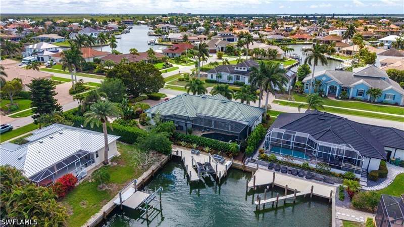 3 bedroom SingleFamilyResidence at 200 Angler Ct, Marco Island, Marco Island — photo 3