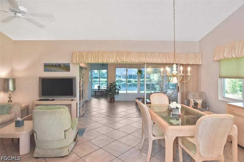 3 bedroom Attached at 201 McGregor Park Cir 201, McGregor Park Condo, Fort Myers — photo 4