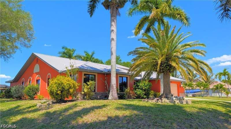 3 bedroom SingleFamilyResidence at 1422 SW 4th Ave, Cape Coral, Cape Coral — photo 4