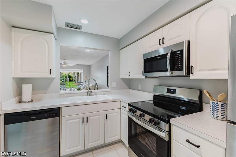 2 bedroom Condominium at 6300 S Pointe Blvd 473, South Pointe Villas Condo, Fort Myers — photo 4