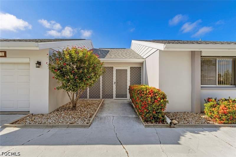 3 bedroom SingleFamilyResidence at 1010 NE 3rd St, Cape Coral, Cape Coral — photo 3