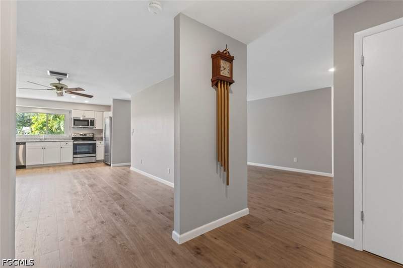 3 bedroom SingleFamilyResidence at 1010 NE 3rd St, Cape Coral, Cape Coral — photo 5