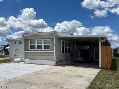 135 Chisholm Trl, North Fort Myers FL - photo 18 of 20