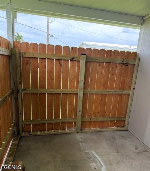 135 Chisholm Trl, North Fort Myers FL - photo 19 of 20