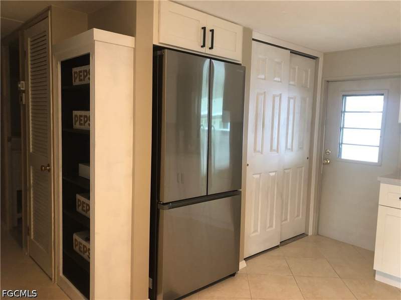 2 bedroom ManufacturedHome at 135 Chisholm Trl, Carriage Village, North Fort Myers — photo 2