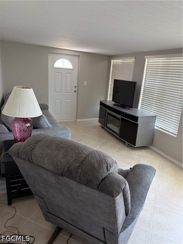 2 bedroom ManufacturedHome at 135 Chisholm Trl, Carriage Village, North Fort Myers — photo 4