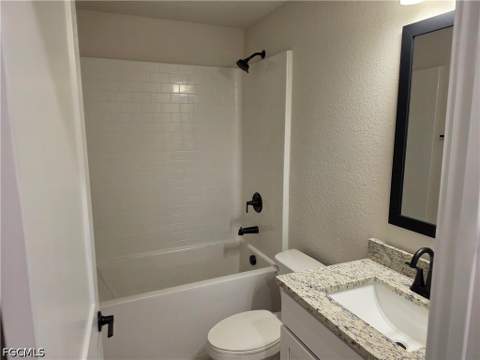 239 NW 25th Pl, Cape Coral FL - photo 11 of 20