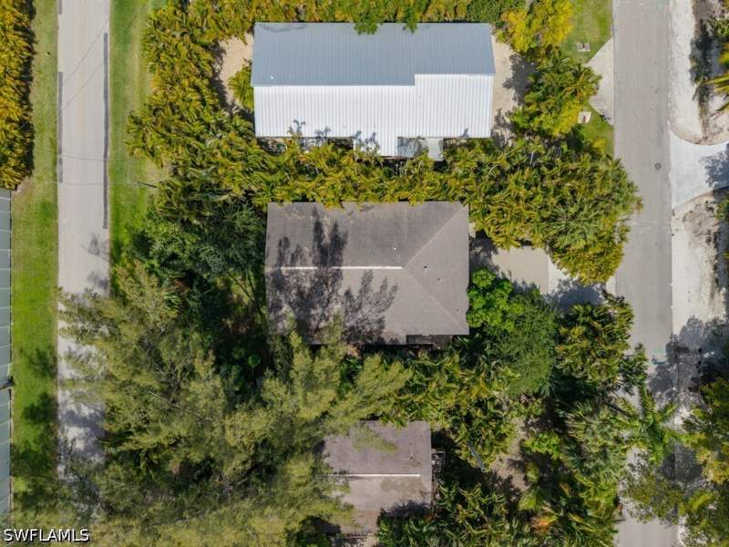 2 bedroom SingleFamilyResidence at 2022 Frederick St, Inomah, Naples — photo 3