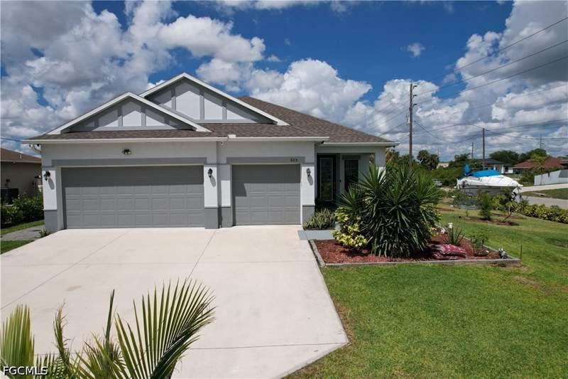 3 bedroom SingleFamilyResidence at 605 Norman Ave, Lehigh Acres, Lehigh Acres — photo 3