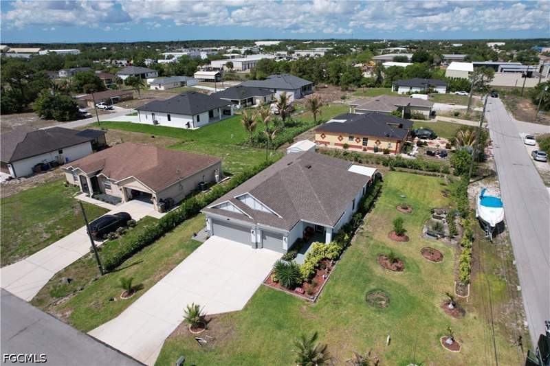 3 bedroom SingleFamilyResidence at 605 Norman Ave, Lehigh Acres, Lehigh Acres — photo 4
