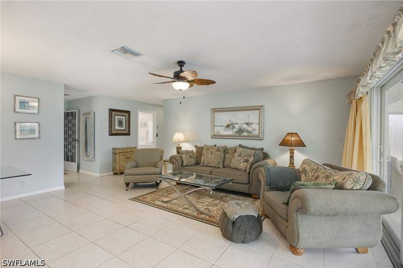 2 bedroom Attached at 385 Palm Dr 1732, Glades Country Club, Naples — photo 3