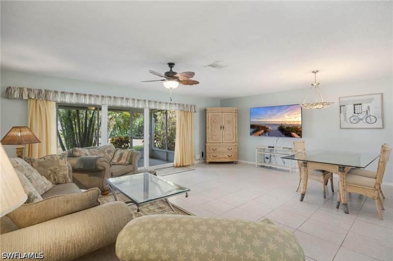 2 bedroom Attached at 385 Palm Dr 1732, Glades Country Club, Naples — photo 4