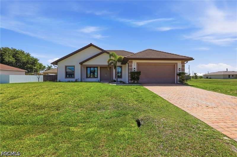 3 bedroom SingleFamilyResidence at 1425 NW 13th Ave, Cape Coral, Cape Coral — photo 2